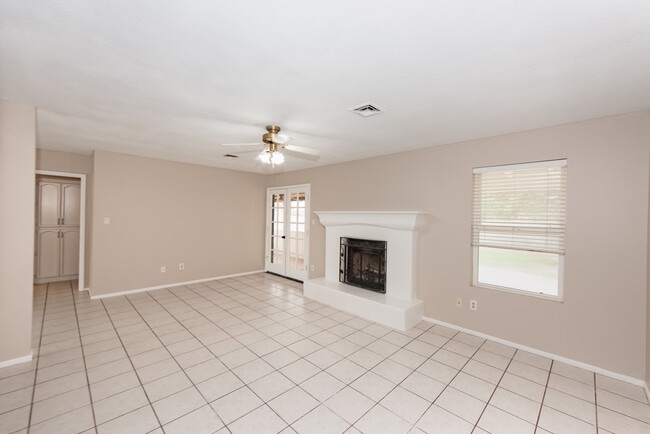 Building Photo - 3477 E Cuadrilla Ln