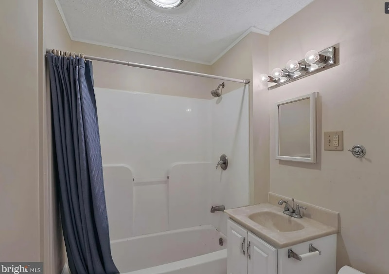 Building Photo - 410 Fayette St