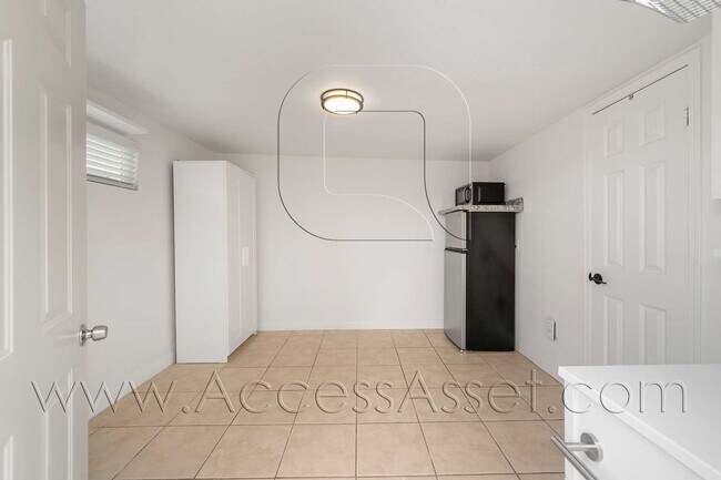 Building Photo - 1636 Zoro Way