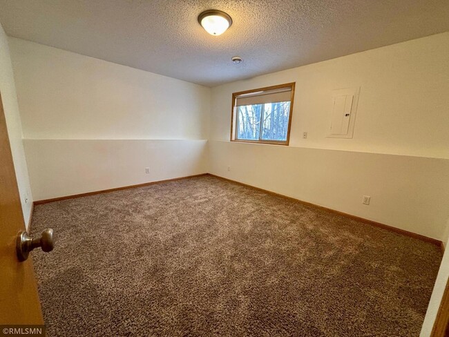 Building Photo - 6040 S 1st St