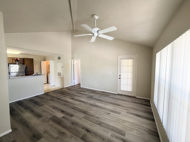 Building Photo - 4007 NW 87th Ave