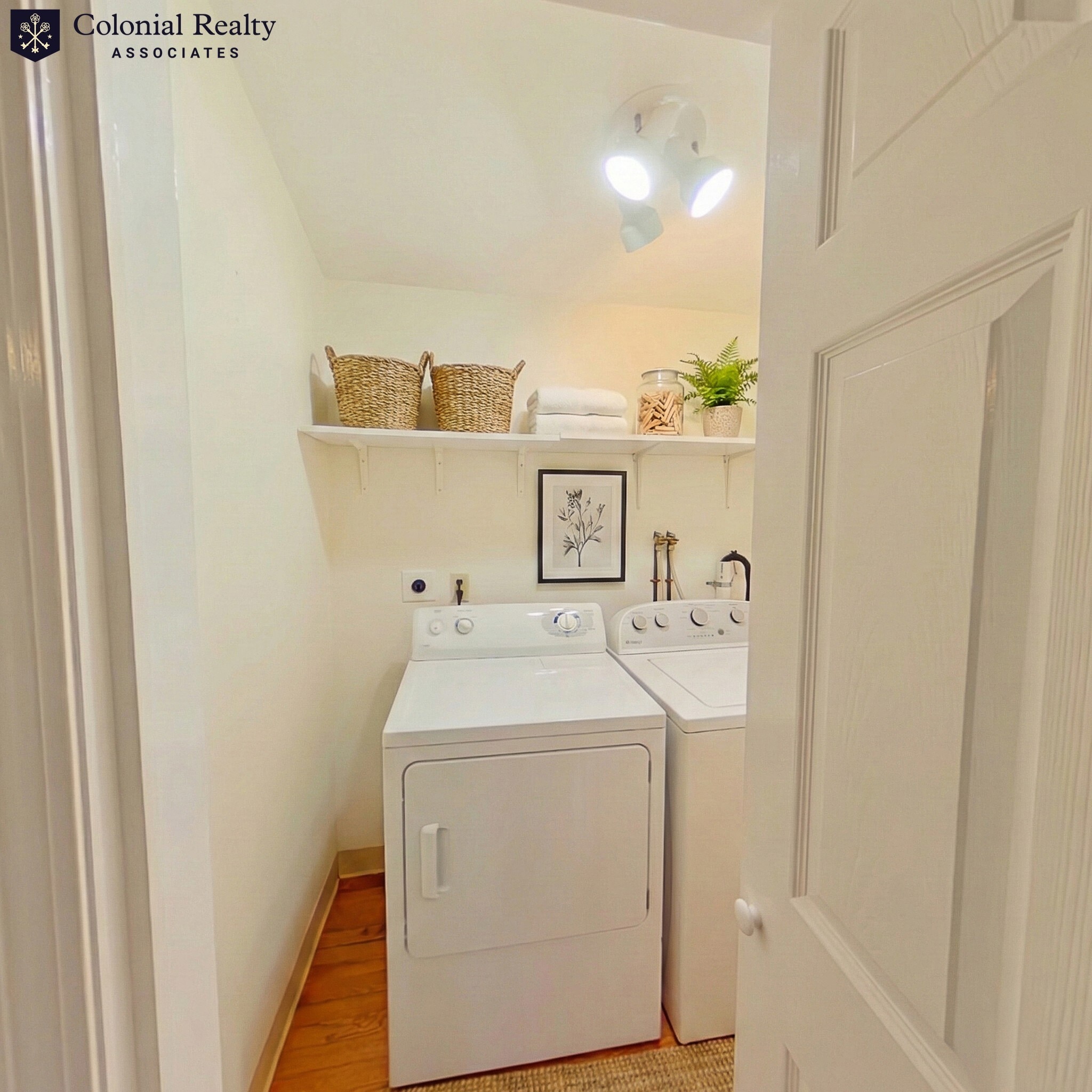 Building Photo - 8 Hearn St