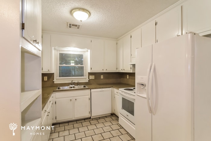 Building Photo - 1324 Hillman St