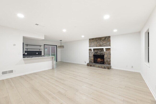 Building Photo - Springwood