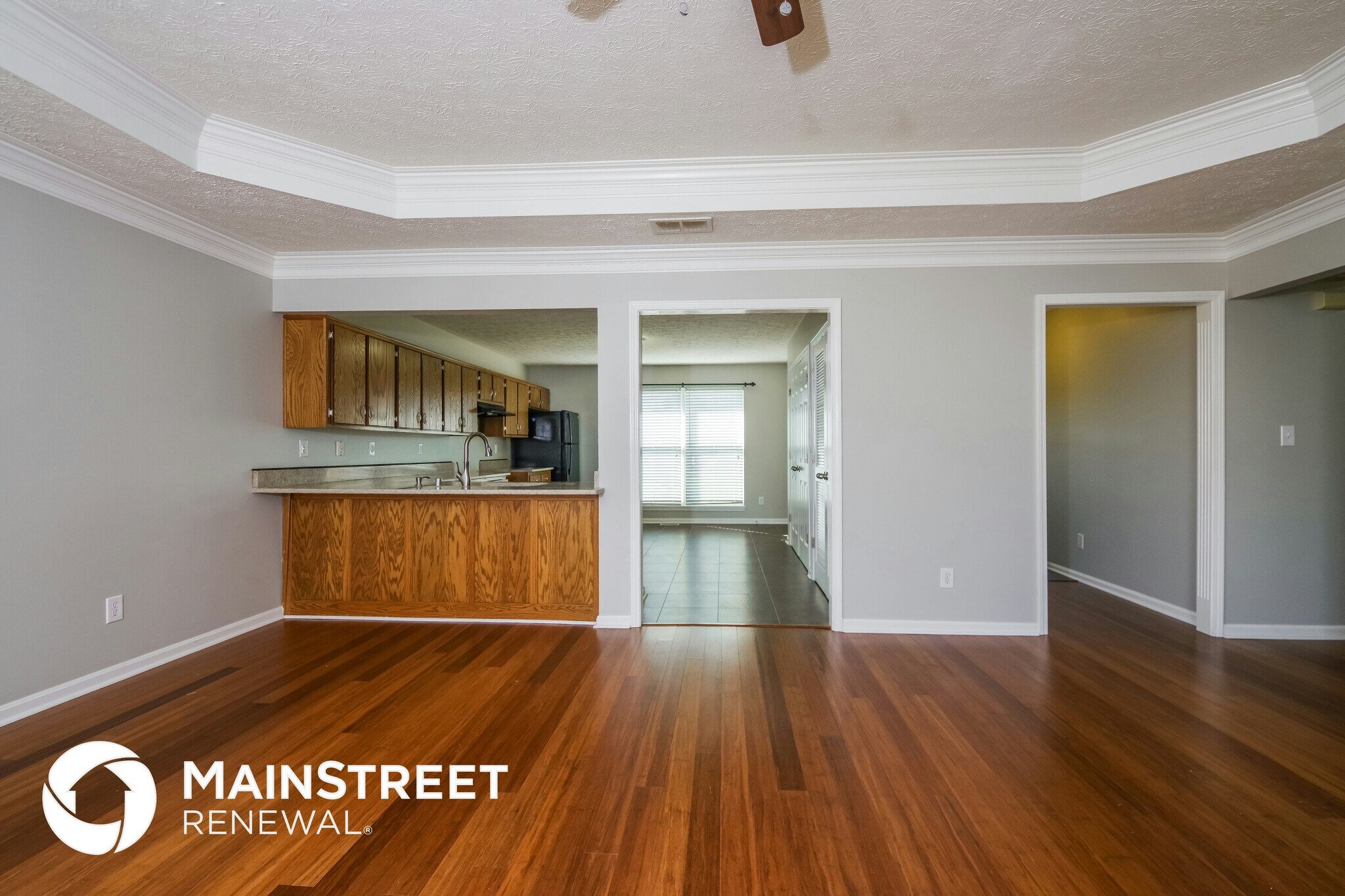 Building Photo - 5220 Plume Dr