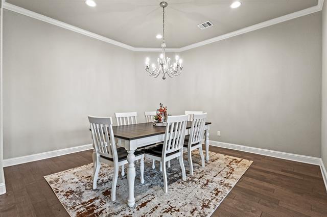 Building Photo - 3406 Woodford Dr