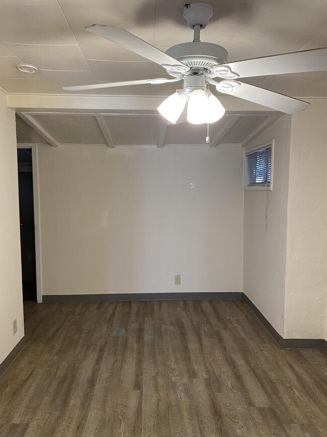 Building Photo - 517 Dawn Dr