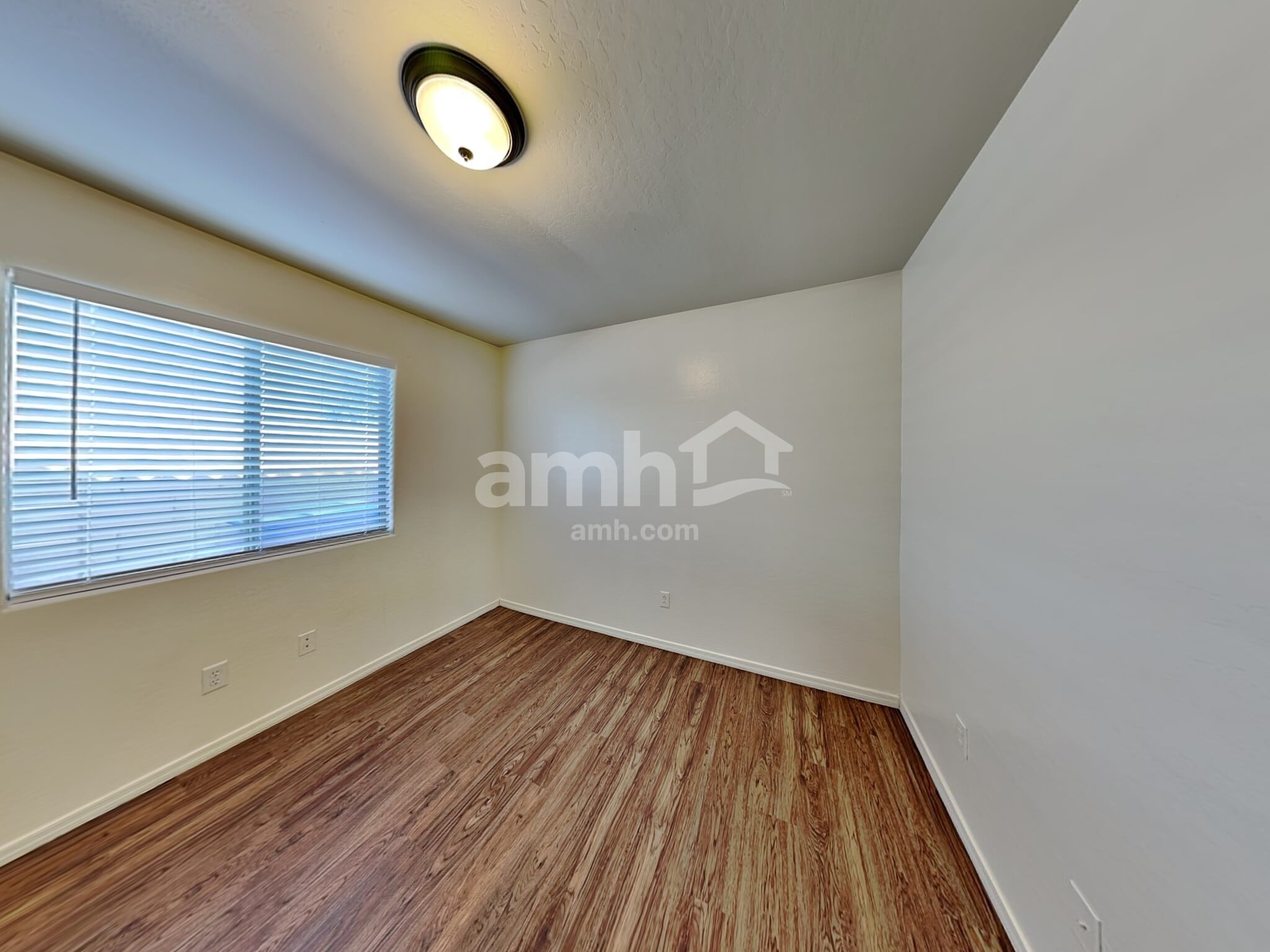 Building Photo - 10781 W Del Rio Ln