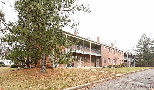 Building Photo - Shadford Manor