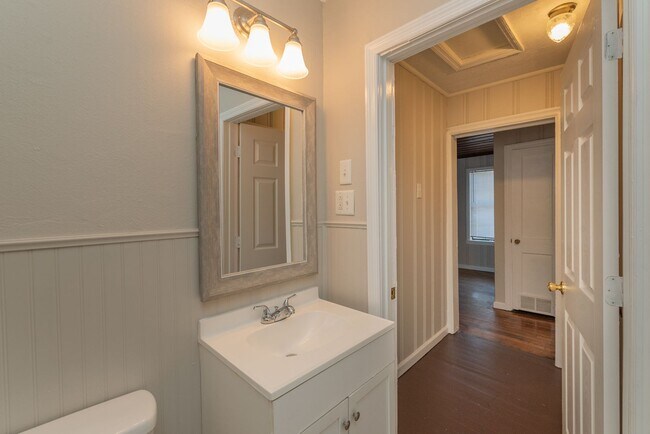 Building Photo - $1,200 - 3 bed/2 bath house for rent in Midtown Augusta, with fenced back yard