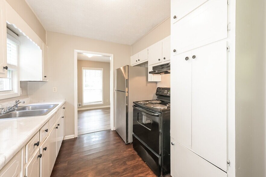 Building Photo - 4436 Colony E Dr