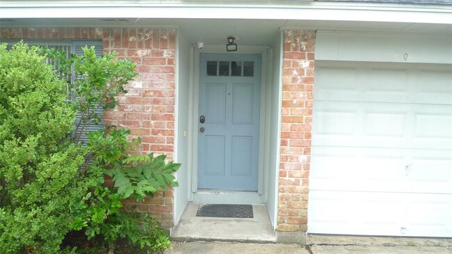 Building Photo - 11311 Verlaine Dr