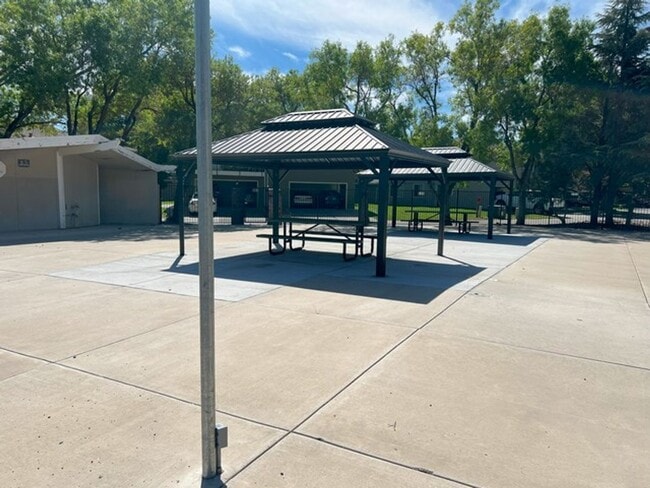 Building Photo - Beautiful Two Story Condo near Meadowood Mall