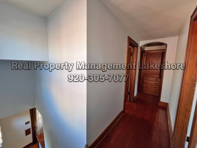 Building Photo - 3 Bedroom, 1 Bathroom House for Rent | Gre...