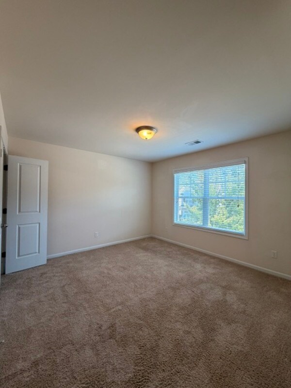 Building Photo - 201 Ashewicke Dr