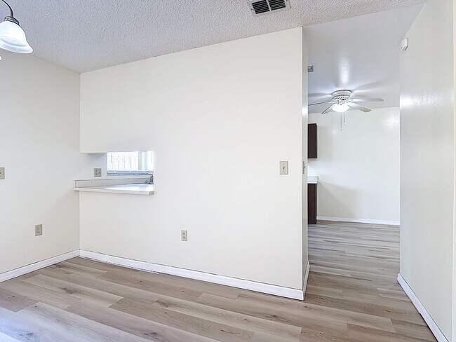 Building Photo - Spanish-Style 3 Bedroom, 2.5 Bath Mediterranean Rooftop Townhouse – Basic Cable & Wi-Fi Included!