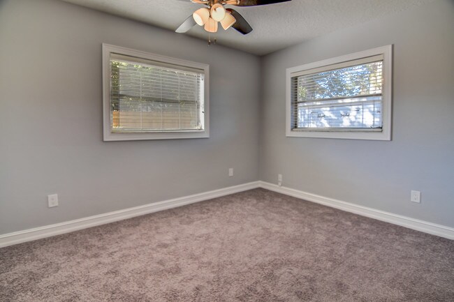 Building Photo - 1456 Jasmine Way