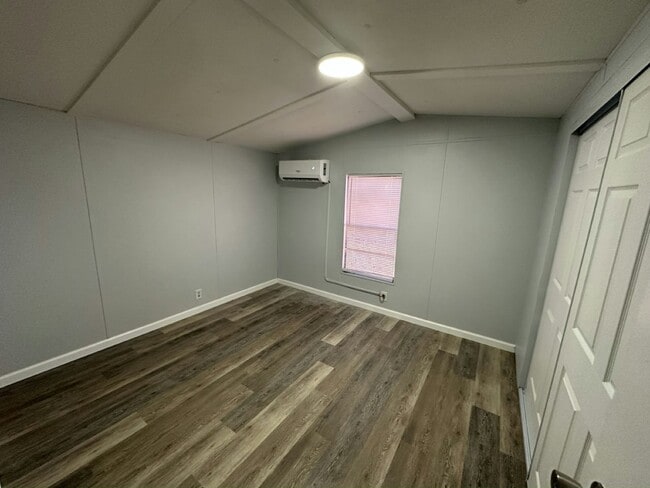 Building Photo - 130 S Suncoast Blvd