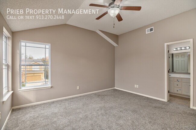 Building Photo - 714 N Findley St