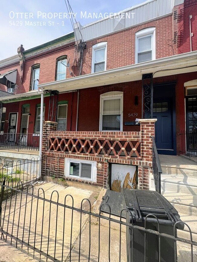 Building Photo - 5429 Master St