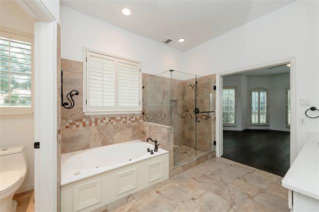 Building Photo - 7100 Oakbrook Dr