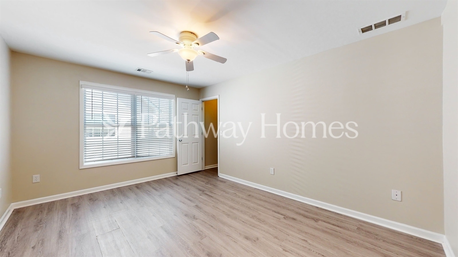 Building Photo - 3420 Gardenside Dr SW