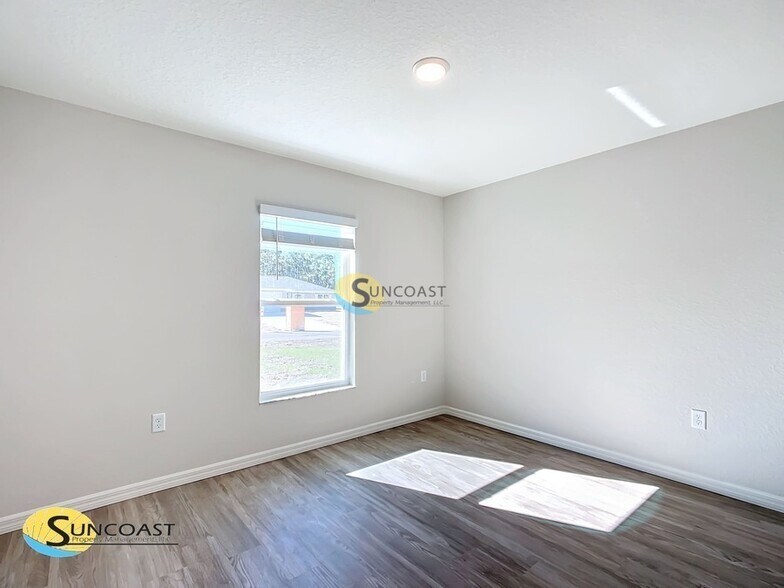 Building Photo - 15831 SW 34th Court Rd