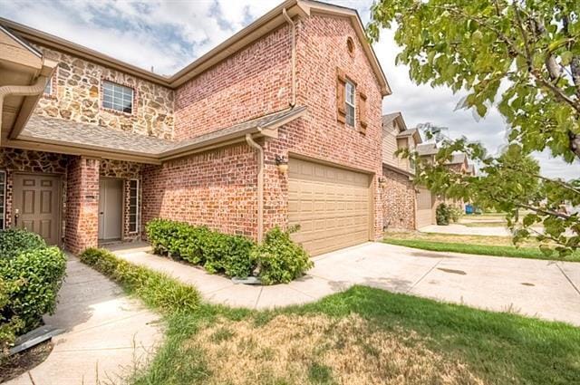 Building Photo - 127 Castleridge Dr