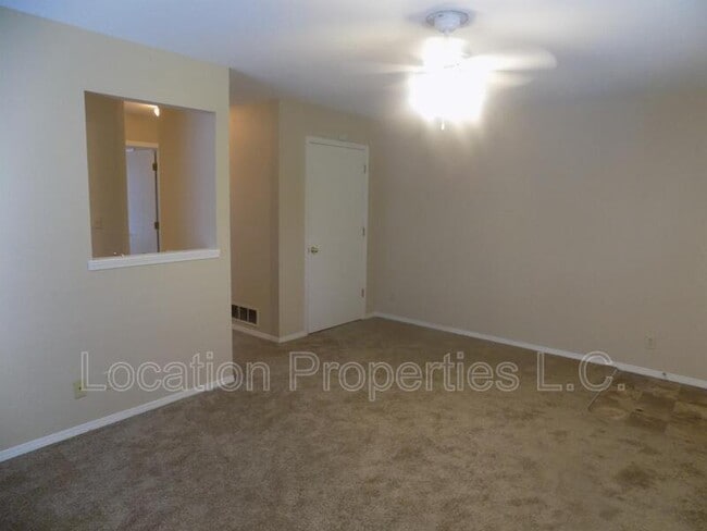 Building Photo - 950 Monterey Way