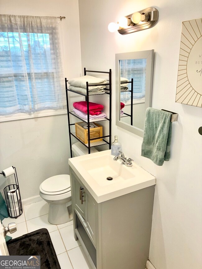 Building Photo - 1859 Williams Ave