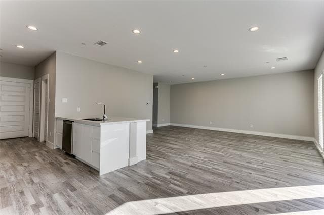 Building Photo - 3017 Mayeda Cir