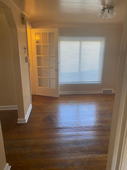 Building Photo - 5134 Caniff Ave