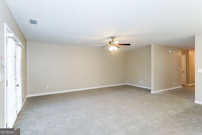 Building Photo - 235 Riverbrooke Terrace