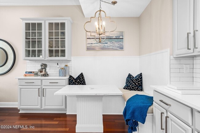 Building Photo - 400 E Bay St