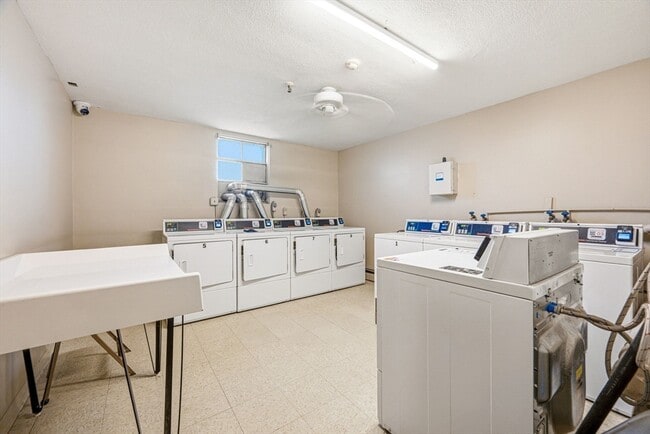 Building Photo - 595 Revere Beach Pkwy