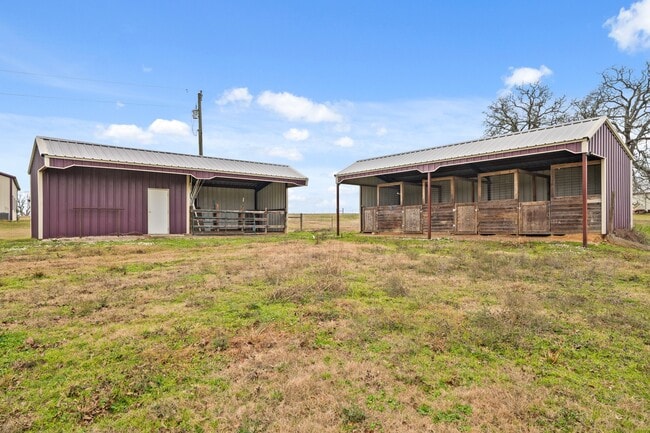 Building Photo - 35408 FM 1488
