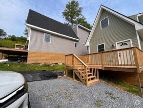 Building Photo - Beautiful new construction off Rivermont! ...