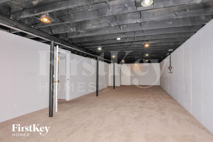 Building Photo - 7 Winded Way Ct