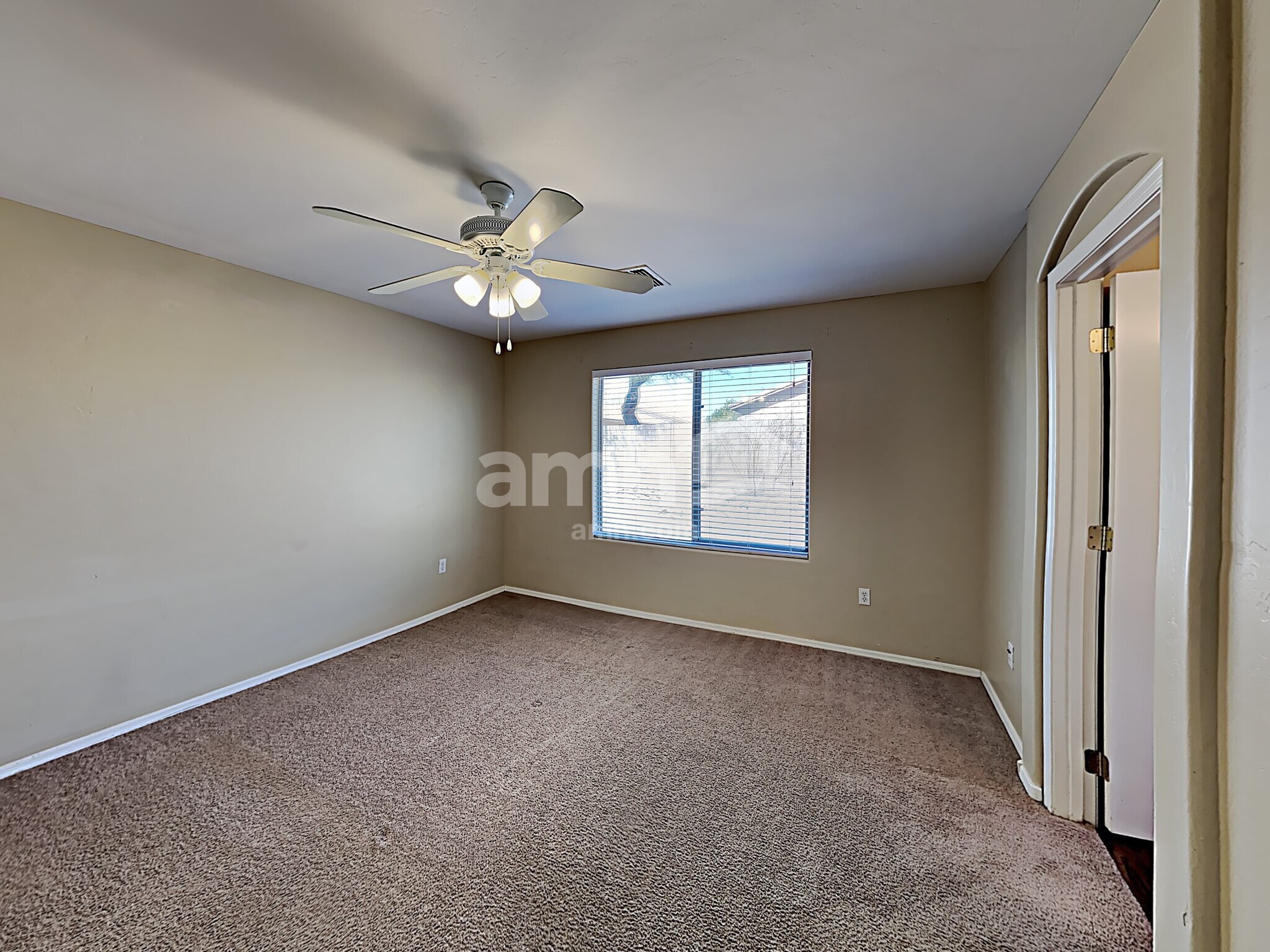 Building Photo - 11110 W Willow Field Dr
