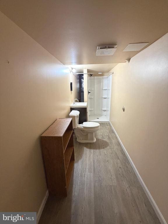 Building Photo - 407 Tamarack Cir