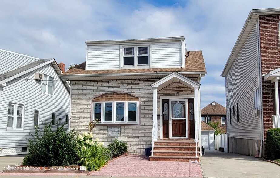 Primary Photo - 712 5th St