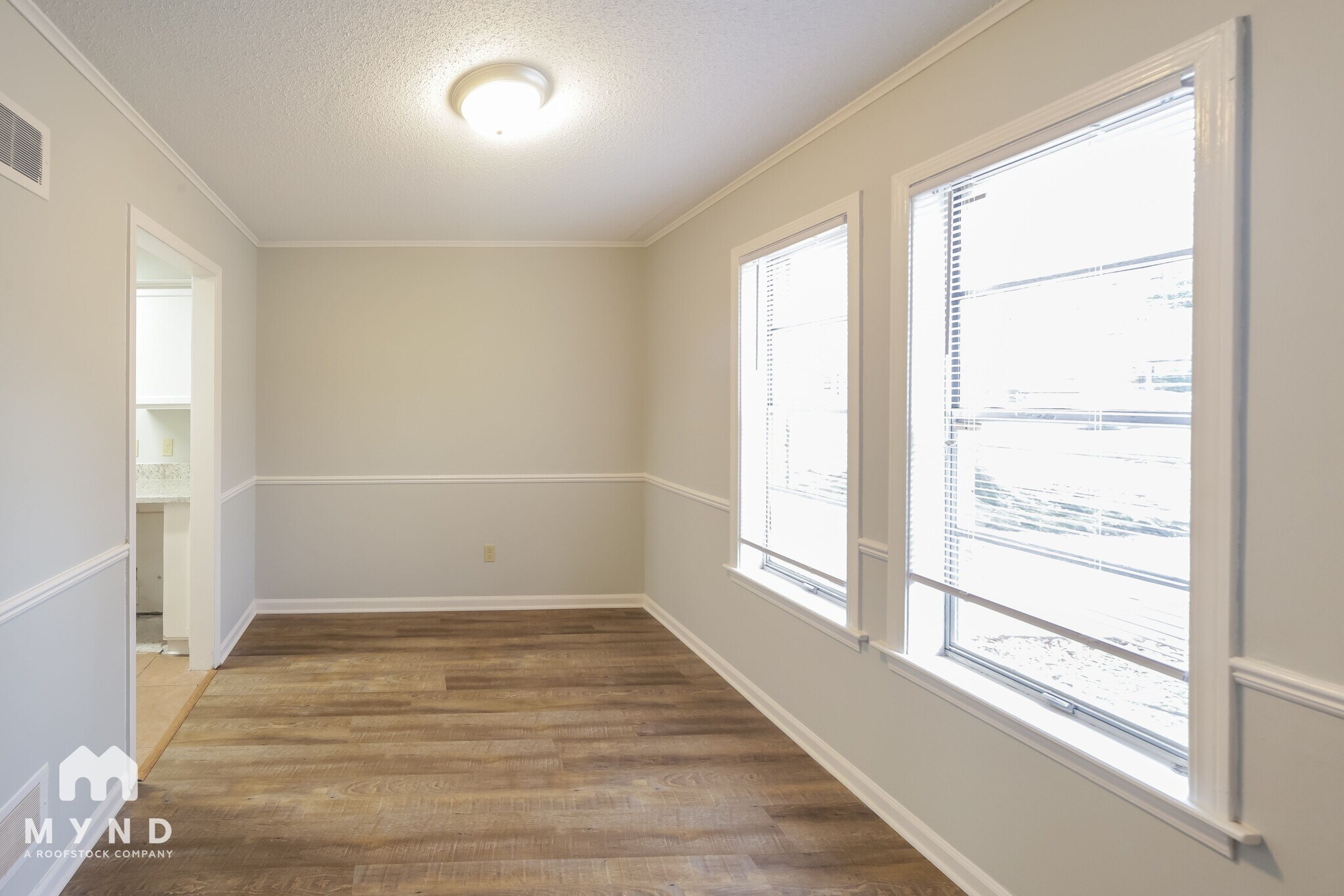 Building Photo - 3870 Wordsworth Ave