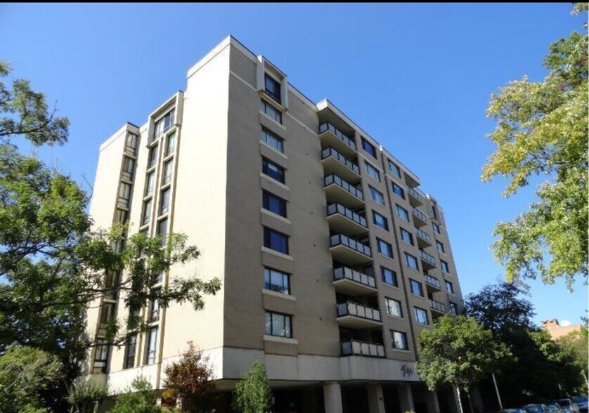 Building Photo - 800 25th St NW