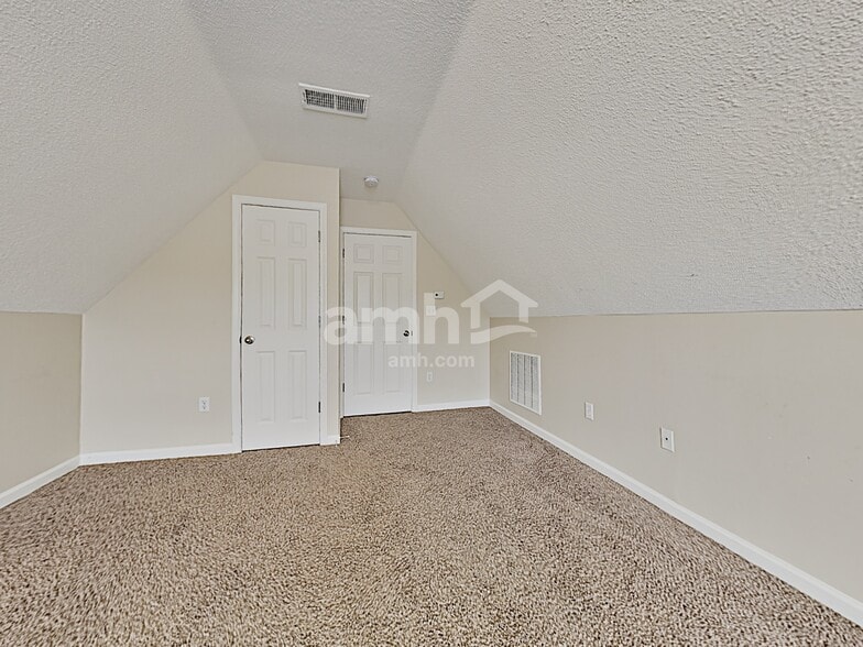 Building Photo - 5961 Appian Way Cv