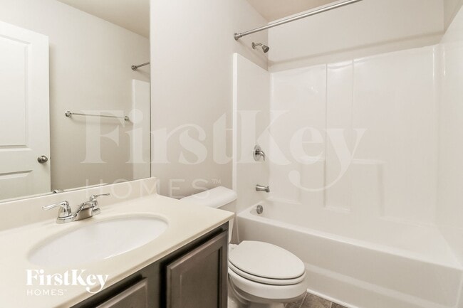 Building Photo - 201 Southwind Cir