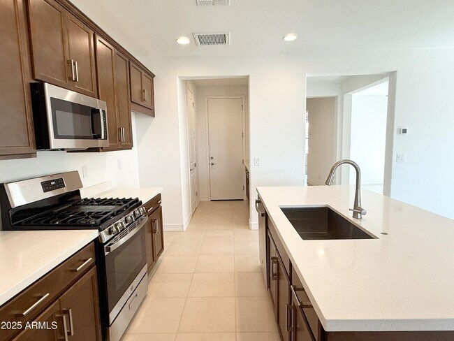 Building Photo - 17017 W Shangri La Rd
