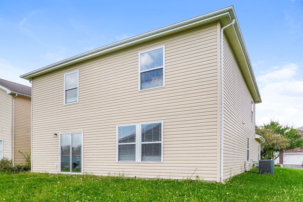 Building Photo - 4880 Grimm Dr