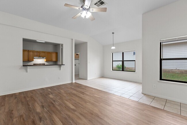Building Photo - Massive 3 Bedroom, 3 Bath Duplex