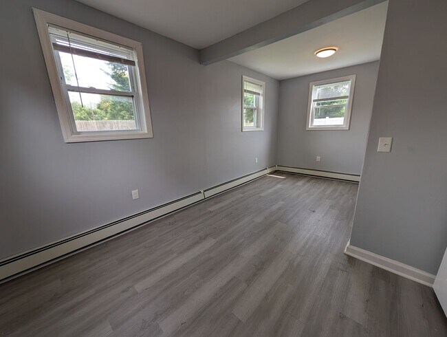 Building Photo - 1307 6th Ave