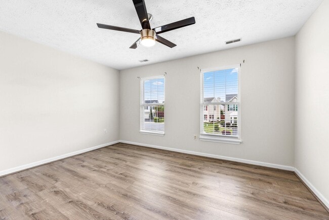 Building Photo - 210 Eisenhower Ct